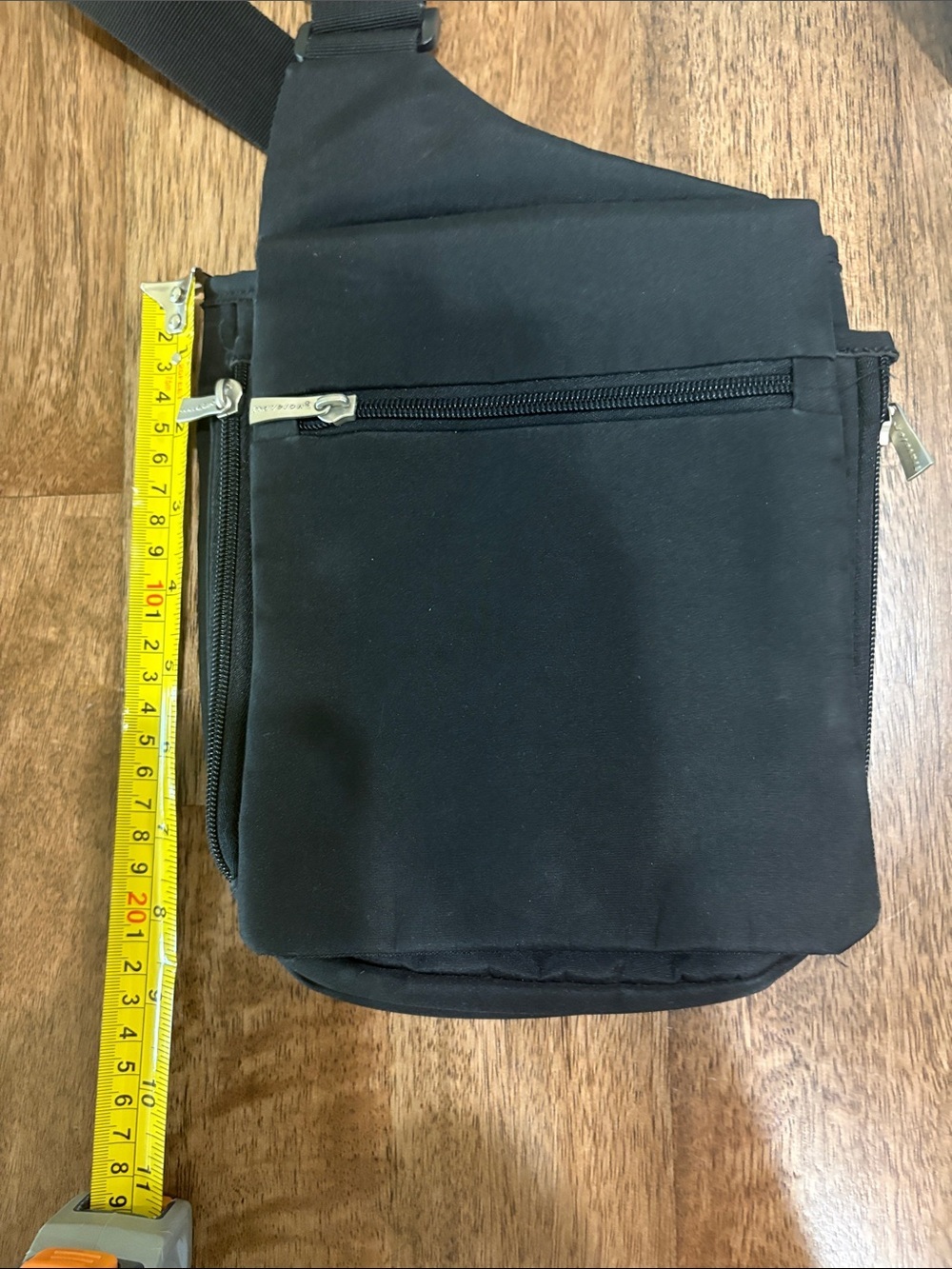 Travelon Antitheft Crossbody Travel Bag. 8.5” x 8” black - Picture 6 of 8